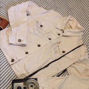 Small Levi's trucker jacket